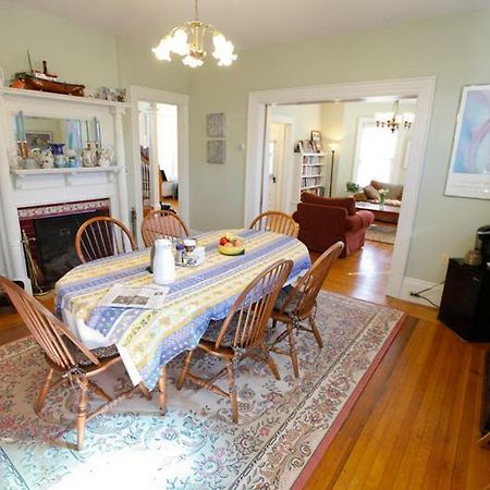 A Village Bed And Breakfast Newton Exterior foto